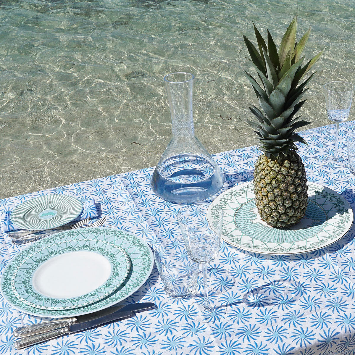 Fine Bone China Dinner Service : MUSTIQUE ISLAND - 12 PLACE SET - Beach style